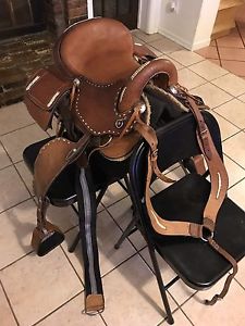 16" Tereque Saddle Paso Fino Trail W/ Saddle Bags 100% Leather cattle leather