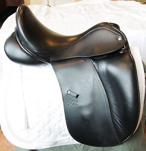 Steffens Advantage Single Flap Black-Wide 18” Dressage Saddle