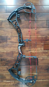 BOWTECH EXPERIENCE 70# BLACK RH QAD Ultra Rest 26.5"  31" Quality Archery Design