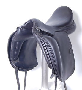 17.5" AMERIGO DRESSAGE SADDLE (SO23828)  VERY GOOD CONDITION!! - DWC - CAN