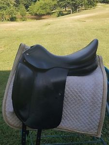 17 1/2" Amerigo Dressage saddle