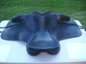 Nice Used Albion SLK XW-18 lh Dressage Saddle Black Made in England