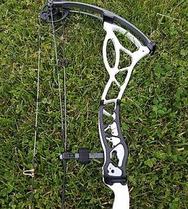 Bowtech Fanatic 3.0 50 TO 60 LBS LH