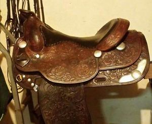 broken horn western saddle