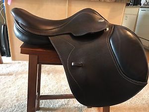 Trustin by Verhan Free Shoulder Close Contact Saddle 16.5" Wide Tree