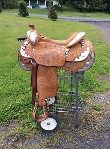 Blue Ribbon Saddle Size 16 in very good condition