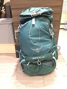 Osprey Aura 50 Women's Small Backpack Rainforest Green - Excellent Condition
