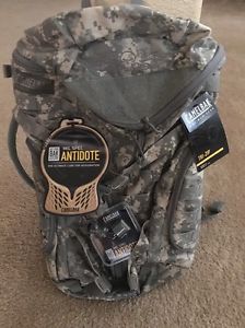 Camelbak Hydration Pack Tri-Zip 100oz