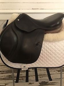 ** CWD SE01 17" 2C FULL BUFFALO Close Contact English Saddle **