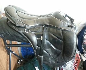 Sensation English Trail saddle 17 in 2008 model with skito pad