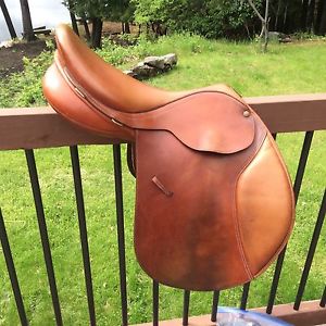 17.5" BATES CHANGEABLE GULLET CLOSE CONTACT JUMPING SADDLE