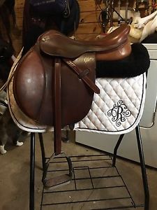 Pessoa A/O  Saddle 16" Smooth Grippy  Leather Ex.cond. Comes With Flex Irons