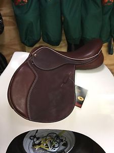 17.5" Black Country Ricochet Saddle