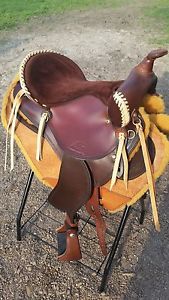 Custom light wieght trail saddle made by Synergist Sadderly
