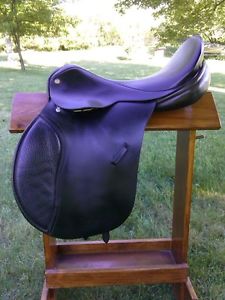 County Series II Eventer Saddle; 17" No 3; Black; Jump English Event; EUC