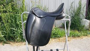 Black Country Adelinda Dressage Saddle 17.5 Freedom/Hoop Tree MW/W FFG