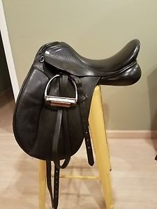 Anky dressage saddle 17" medium