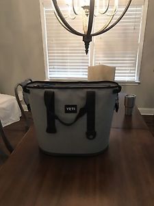 Yeti Hopper 40 BRAND NEW!!!!