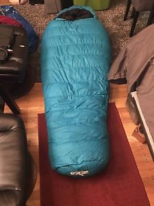 western mountaineering sleeping bag