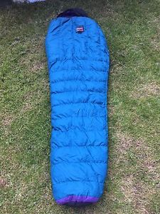 Pre-Owned MOUNTAIN EQUIPMENT LIGHTLINE 550g SLEEPING BAG WITH CARRY BAG