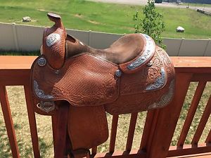 Gorgeous Champion Turf Western Pleasure Show Saddle 16", FQHB