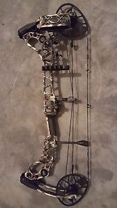 MINT CONDITION Left Hand Mathews Halon 6 28" 70pds Lost XD Camo