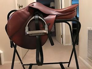 Stubben Edelweiss 17" Close Contact Saddle with fittings and matching girth