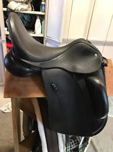 Custom Saddlery Everest R 18 dressage saddle with upgrades