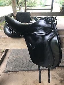 Lovely Courbette Aristokrat Dressage Saddle