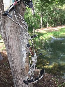 2016 Hoyt Defiant Turbo Compound Bow