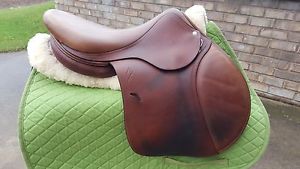Antares saddle- 17" with a 2N flap (Average)  - medium/wide tree - 2012 model