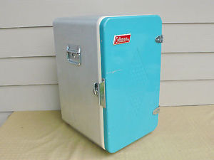 Coleman Cooler Vintage Diamond Top Two Way Use Stands Up Or Normal Icebox Metal