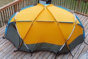 Classic North Face Himalayan Hotel Expedition 4 Person 4 Season Tent •  USA made