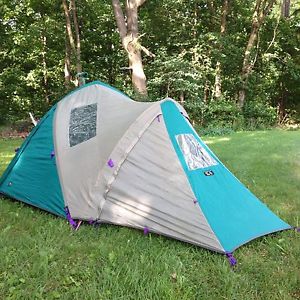Pre-owned Mountain Hardware SKYVIEW 2 Backpacking Tent 4 Season 2+ Person