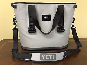 YETI Hopper™ 30 - Rugged Soft-Sided Leakproof Ice Chest Cooler