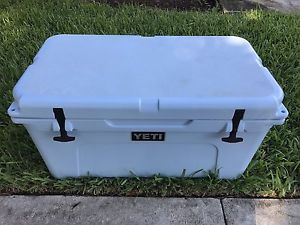 Yeti Tundra 65QT Blue Cooler Used Good Condition!