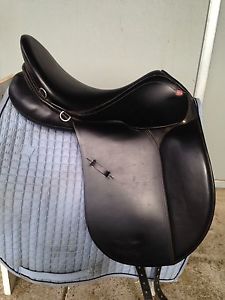 Dressage Saddle / New Price$$