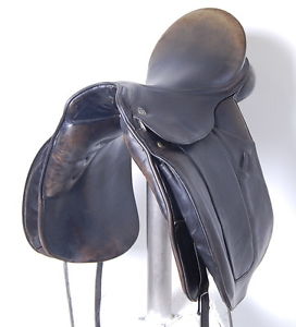 17" KIEFFER DRESSAGE SADDLE (SO20999) GOOD CONDITION!! - DWC
