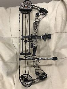 2017 Mathews Halon 32 Loaded Package 70lb  RH 30" Draw QAD Rest Tightspot Quiver