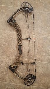 Mathews McPherson Series Monster Chill R, right hand, camo, 27" draw, 60-70#