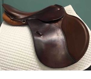 Courbette Stylist 2000 18" Saddle