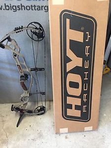 2017 Hoyt Carbon Difiante 31 Buckskin 60lb RT hand 28-30 draw