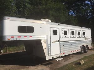 2007 4-Star Concept II 4-Horse Trailer - WARMBLOOD READY!