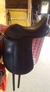 HDR New condition Buffalo leather dressage saddle 17.5 seat Wide tree