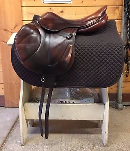 Price Reduced! 17.5 MW Antares Monoflap Jump Saddle - Girth included