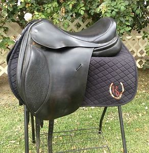 ** Rare ** Custom Lauriche Dressage Saddle Black 18"