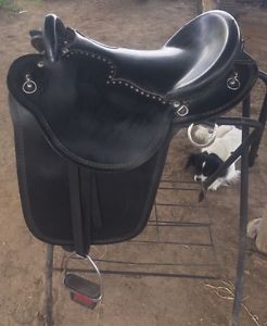 Black Msm Leather & Tack  Endurance Trail  Field Trial Saddle Custom W/Pad #853