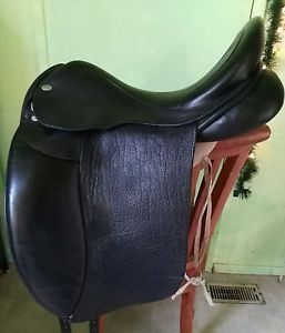 Ryder Elegance Dressage Saddle, Wide, No Reserve for quick sale