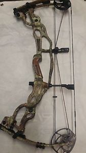 Hoyt Carbon Spyder 26''-28'' 60-70lbs Camo RH