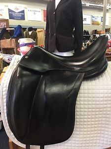 18" L’Apogée Saddle - DL Mono Flap - Dressage Saddle